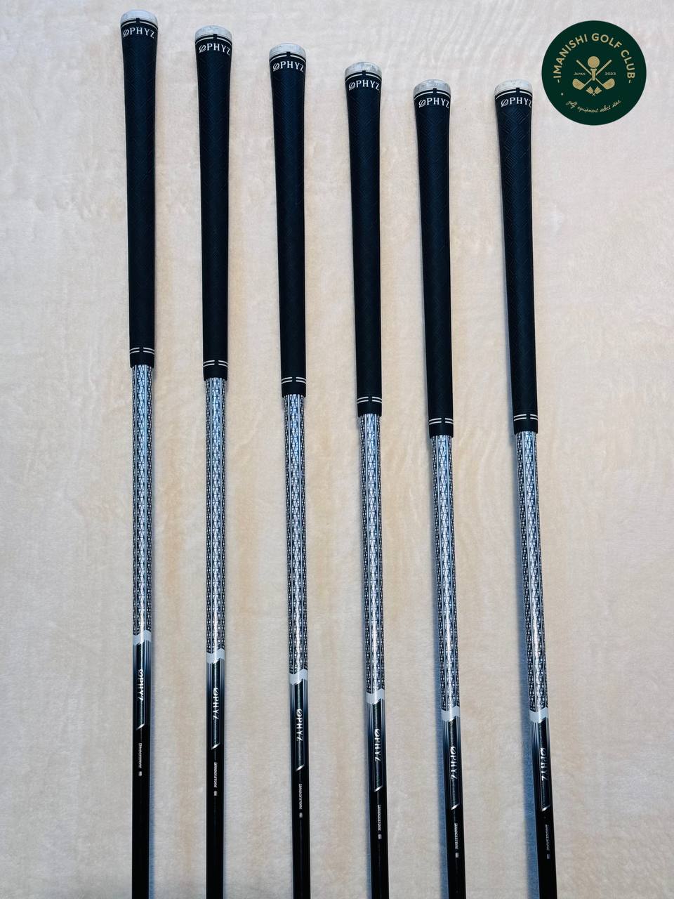 DRIVER : FLEX R PHYZ PZ-503W  DR(2013)10.5/ WOODS: 5W(2014) PHYZ PZ-504F FLEX R 5/19° /  U5(2014) PHYZ PZ-504U FLEX R 5/25° / IRONS  6~P.A